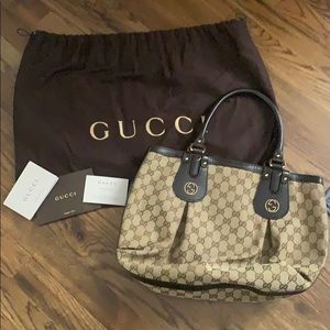 Scarlett Gucci Canvas Tote